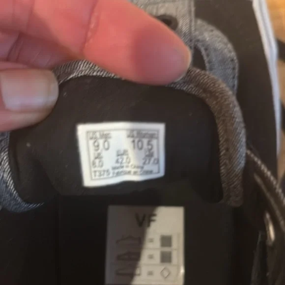 Vans Old Skool Black and Gray  Sneakers Size 9 men 10.5 Women - Picture 5 of 5